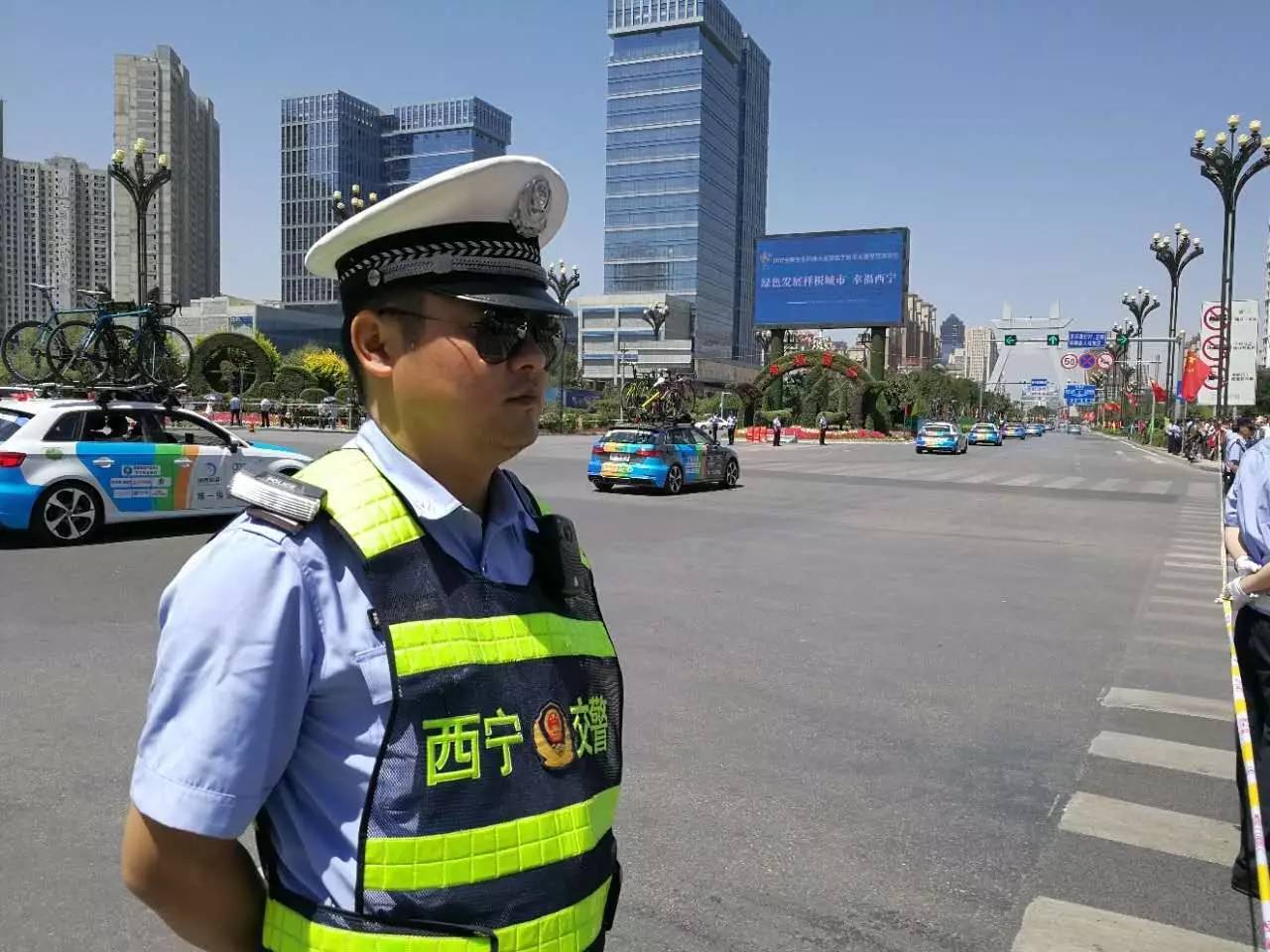 闽超反向观察点安保员：球迷看的是球赛世界杯下单平台看的是球迷(图1)
